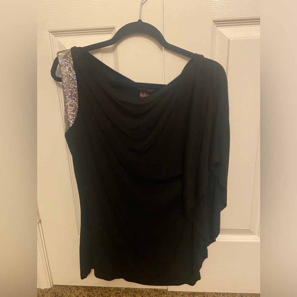 Beautiful Black Off the shoulder Top